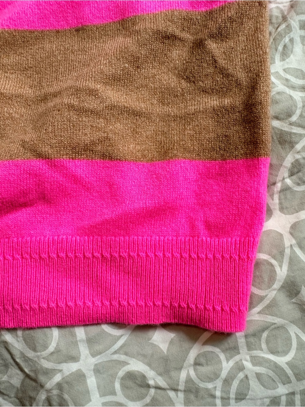 Boden 100% Cashmere Sleeveless Sweater Vest in Hot Pink & Brown - Picture 4 of 5